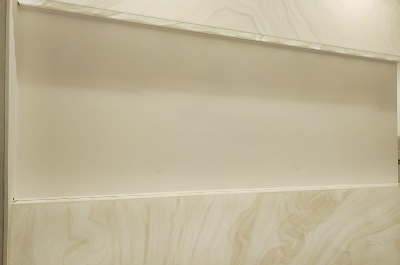 До установки рекламной вывески и после