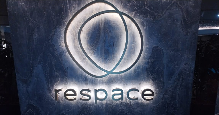 Световые буквы с контражурной подсветкой заказывают для рекламы ресторанов, бутиков, отелей, спа-салонов, бизнес-центров. Такие вывески выглядят элегантно, статусно и в то же время создают уютную и приглашающую атмосферу.