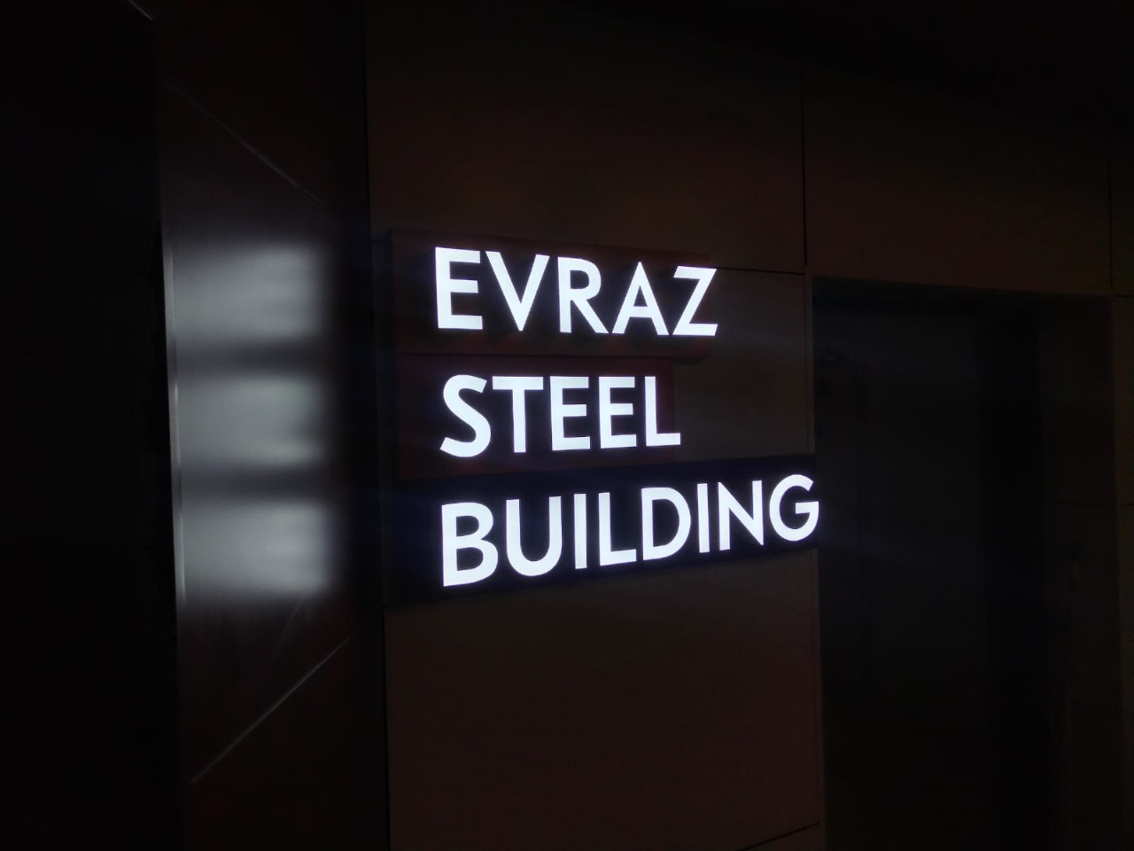 Объемные буквы из жидкого акрила