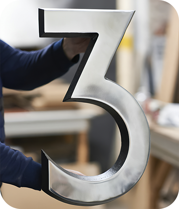 Особенности производства букв из металла